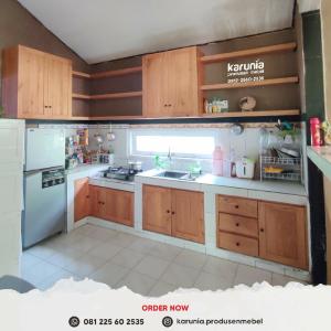 Pembuatan Kitchen Set Kayu Solo Raya