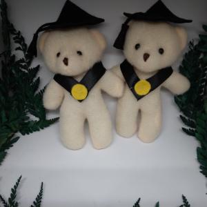 Pembuatan boneka bear mini / boneka wisuda