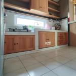 Jasa Pembuatan Kitchen Set Kayu Klaten