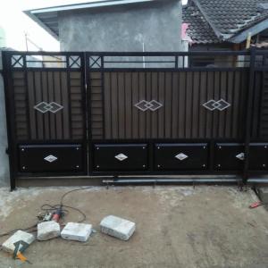 pagar garasi rumah minimalis