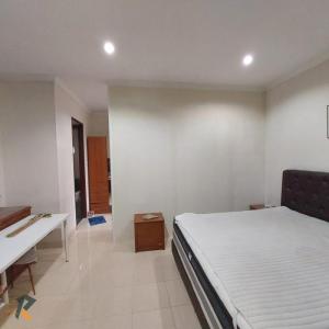 PEMBUATAN PARTISI SEKAT RUANGAN PARTISI KANTOR RUANG OFFICE READYY