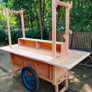gerobak pecel lele dan ayam geprek