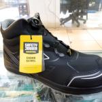 Toko Sepatu Safety Safety di serang